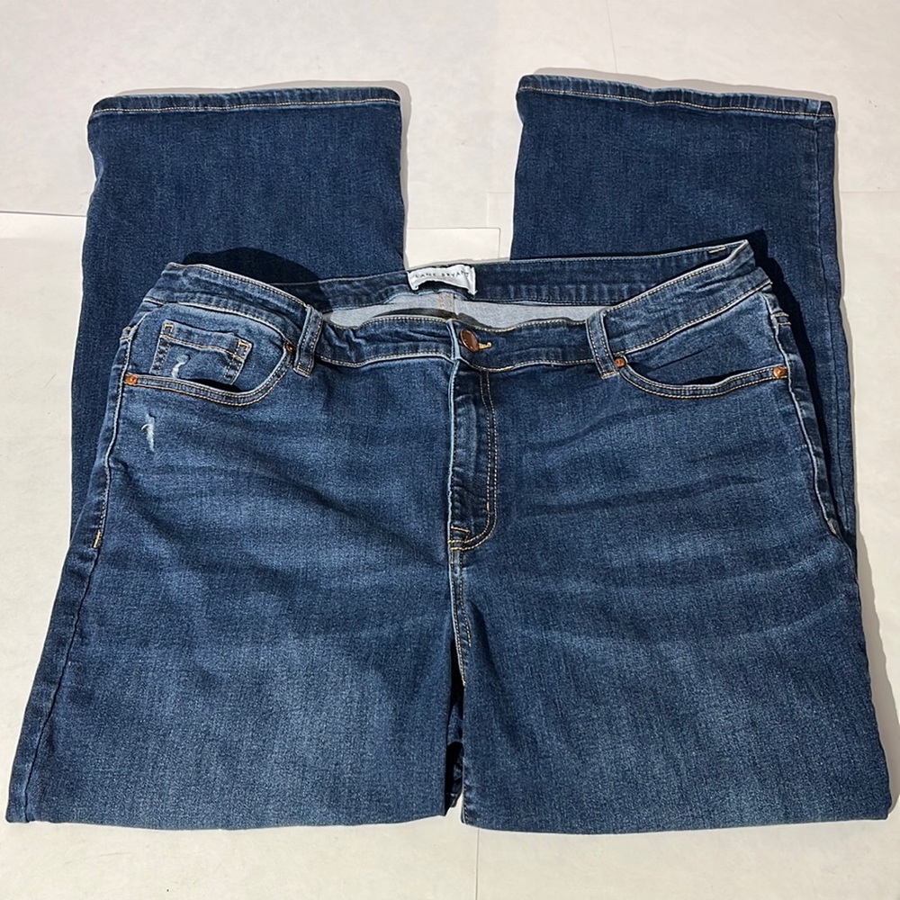Lane Bryant signature fit mid-rise boot distressed medium wash jeans sz 22 denim
